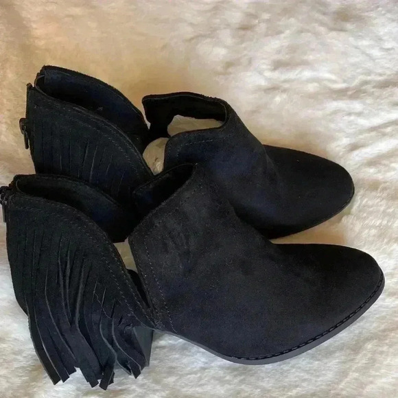 Carlos Santana Cleo Fringe Bootie - Picture 2 of 6